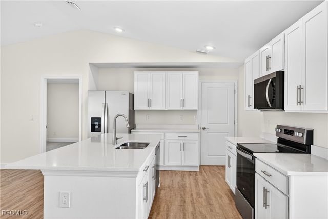 1113 NW 12th TER, Matlacha, FL 33993