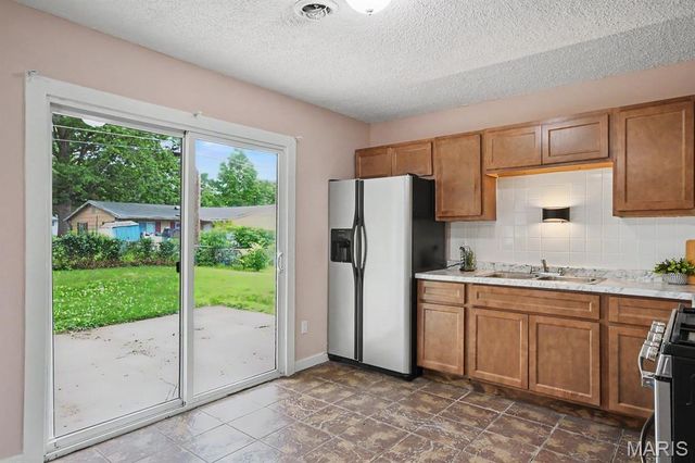 9620 Saint Girard Lane, Edmundson, MO 63134