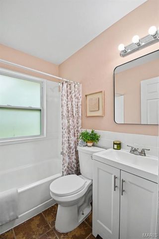 9620 Saint Girard Lane, Edmundson, MO 63134