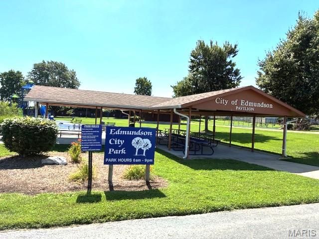9620 Saint Girard Lane, Edmundson, MO 63134