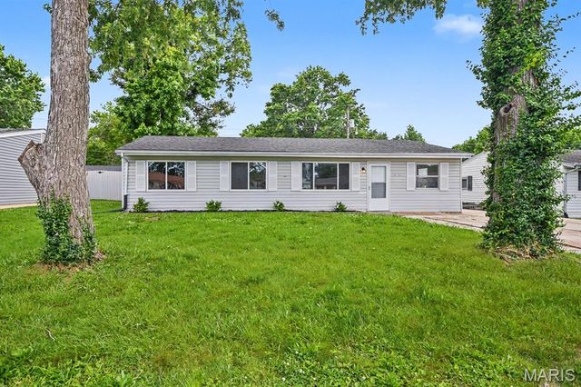 9620 Saint Girard Lane, Edmundson, MO 63134