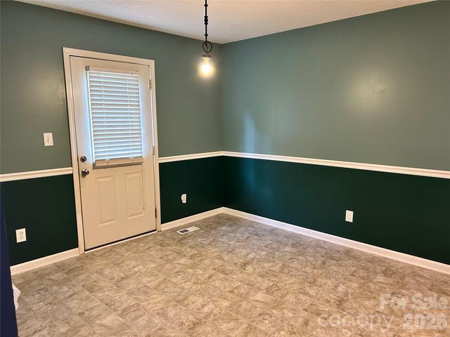 2042 Rocketts Way, Newton, NC 28658