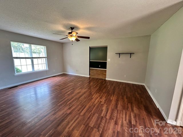 2042 Rocketts Way, Newton, NC 28658