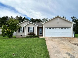 2042 Rocketts Way, Newton, NC 28658