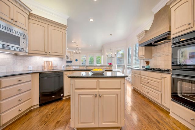 221 Versailles Lane, Keller, TX 76248