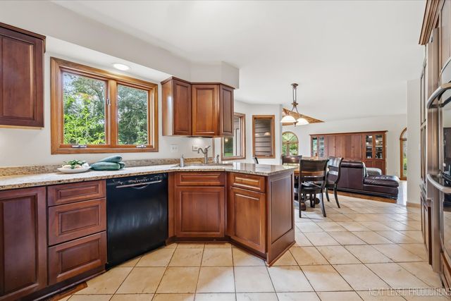 40W815 S Bridle Creek Drive, St. Charles, IL 60175