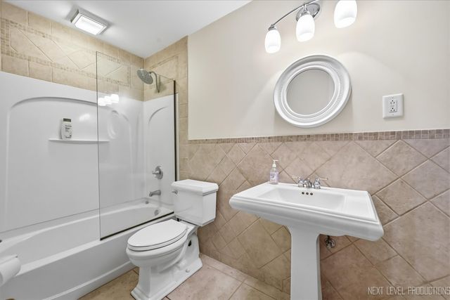 40W815 S Bridle Creek Drive, St. Charles, IL 60175
