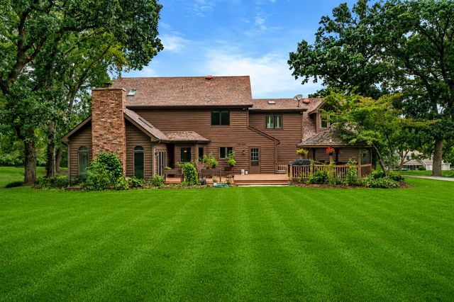 40W815 S Bridle Creek Drive, St. Charles, IL 60175