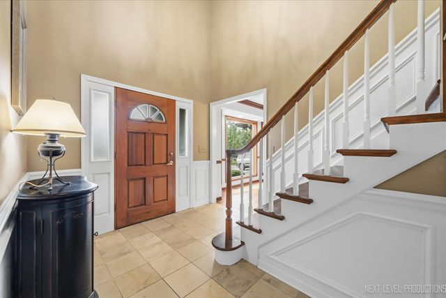 40W815 S Bridle Creek Drive, St. Charles, IL 60175