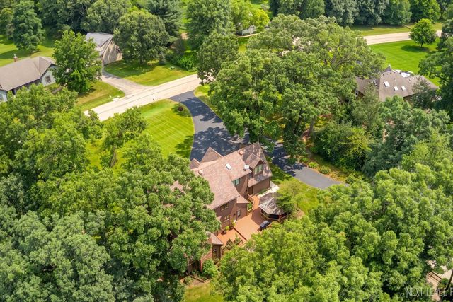 40W815 S Bridle Creek Drive, St. Charles, IL 60175