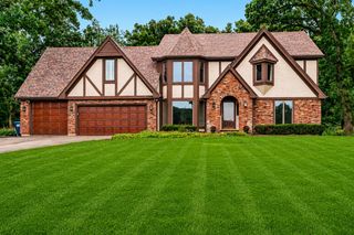 40W815 S Bridle Creek Drive, St. Charles, IL 60175