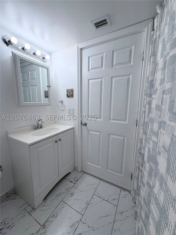 9731 Fontainebleau Blvd F108, Miami, FL 33172