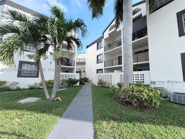 9731 Fontainebleau Blvd F108, Miami, FL 33172