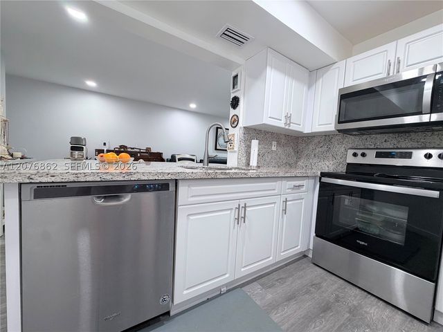 9731 Fontainebleau Blvd F108, Miami, FL 33172