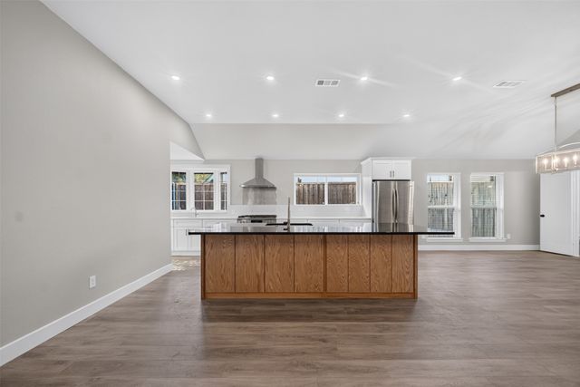 3904 Covinton Lane, Plano, TX 75023