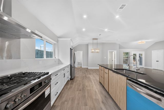 3904 Covinton Lane, Plano, TX 75023
