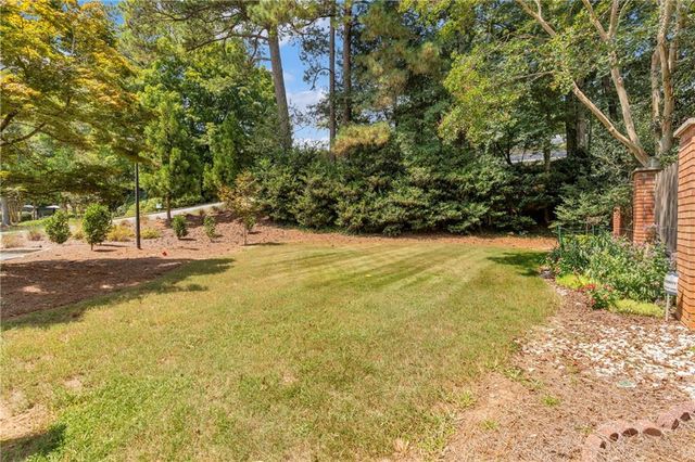 1417 Ashford Place NE, Brookhaven, GA 30319