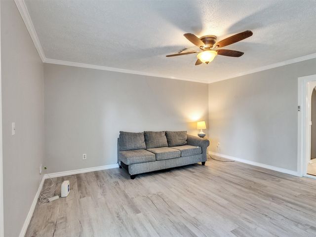 9934 Tiltree Street, Houston, TX 77075