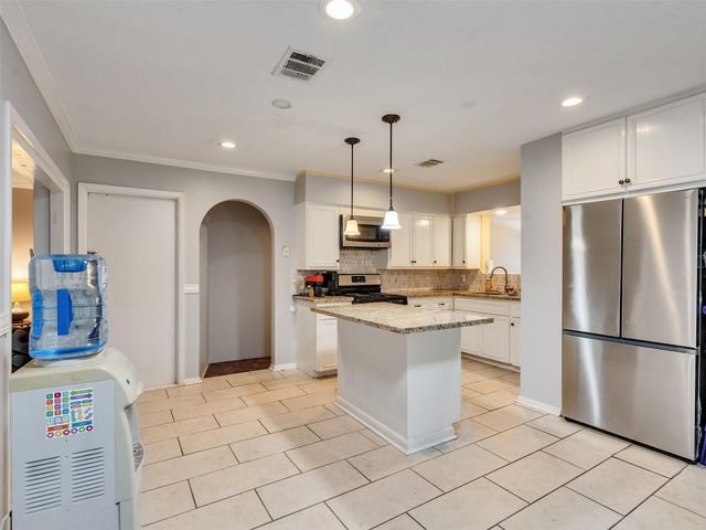 9934 Tiltree Street, Houston, TX 77075