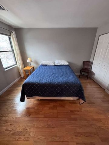 20 Central St 215, Salem, MA 01970