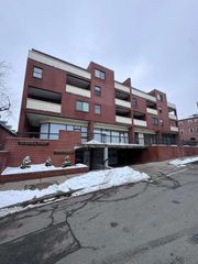 20 Central St 215, Salem, MA 01970