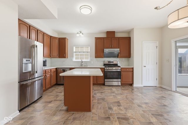 11095 Cool Winds Way, Fishers, IN 46037
