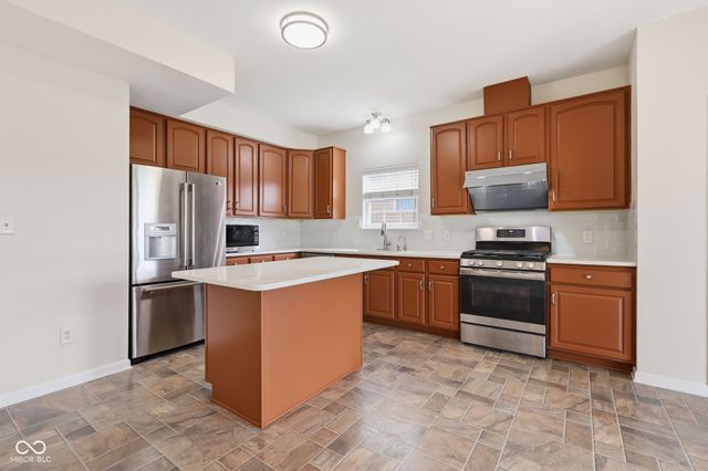 11095 Cool Winds Way, Fishers, IN 46037