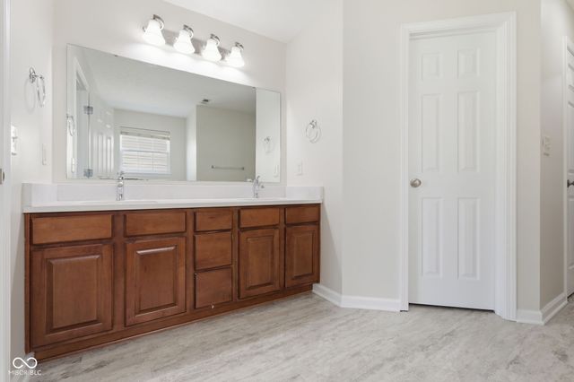 11095 Cool Winds Way, Fishers, IN 46037