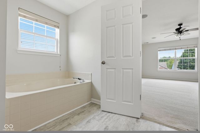 11095 Cool Winds Way, Fishers, IN 46037