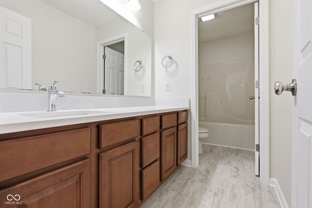 11095 Cool Winds Way, Fishers, IN 46037