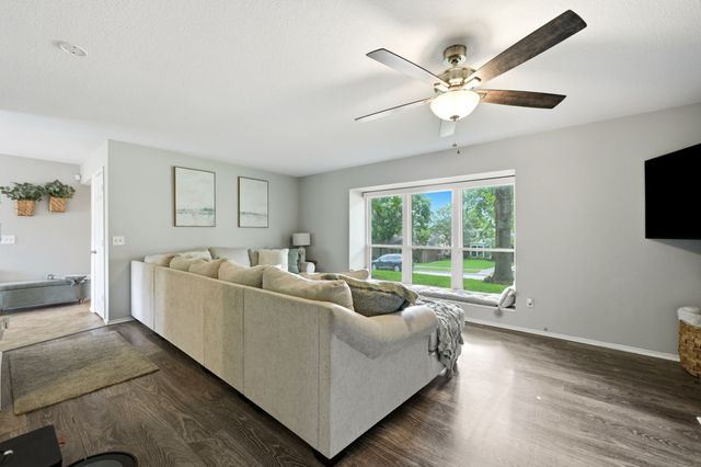 2209 Villawood Lane, Garland, TX 75040