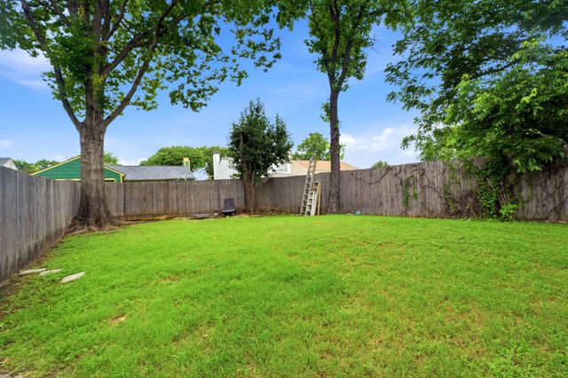 2209 Villawood Lane, Garland, TX 75040