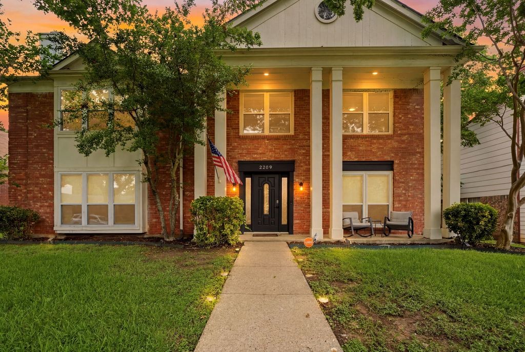 2209 Villawood Lane, Garland, TX 75040
