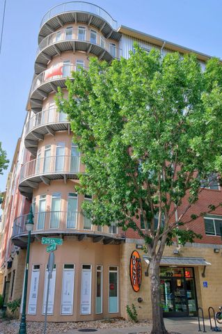 910 W 25th ST 406, Austin, TX 78705