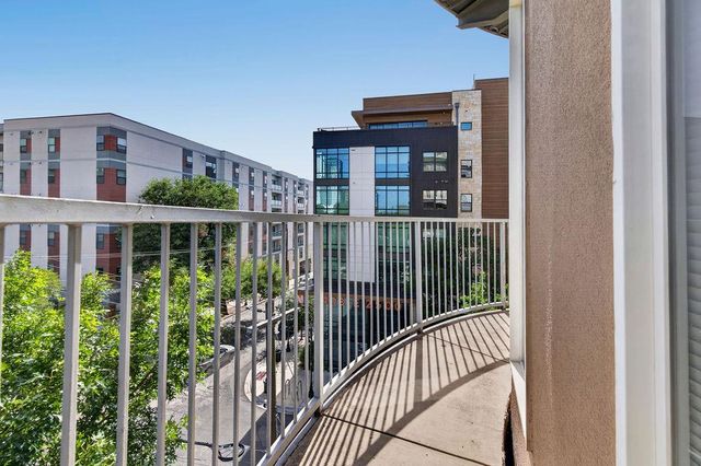 910 W 25th ST 406, Austin, TX 78705