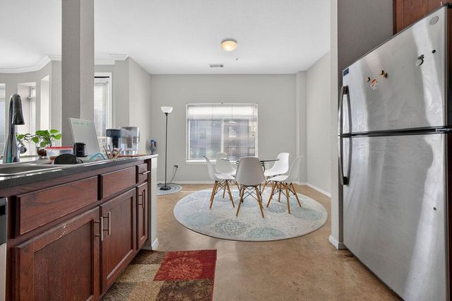 910 W 25th ST 406, Austin, TX 78705