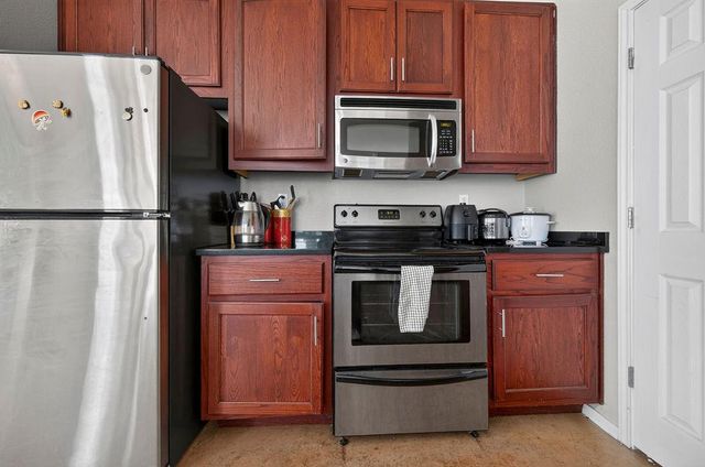 910 W 25th ST 406, Austin, TX 78705