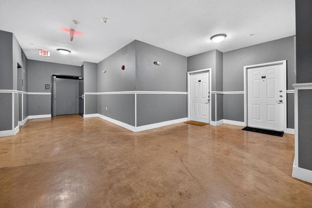 910 W 25th ST 406, Austin, TX 78705