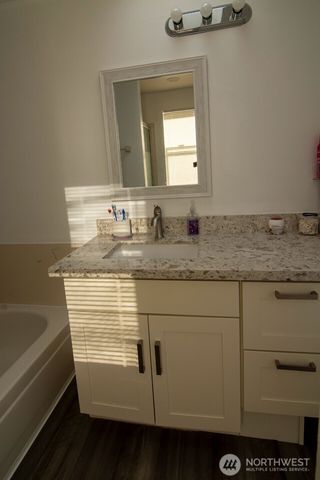 32825 17th Ave SW, Federal Way, WA 98023