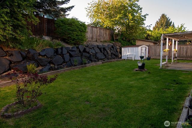 32825 17th Ave SW, Federal Way, WA 98023