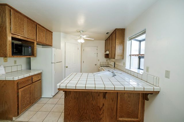 2516 Walnut Grove Way, Modesto, CA 95355