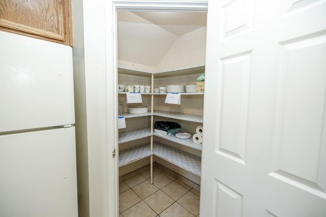 2516 Walnut Grove Way, Modesto, CA 95355