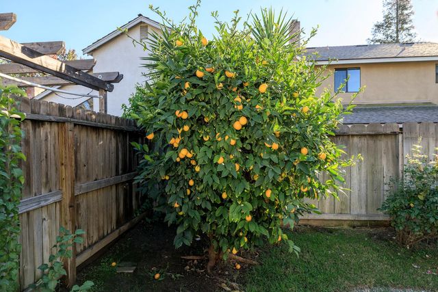 2516 Walnut Grove Way, Modesto, CA 95355