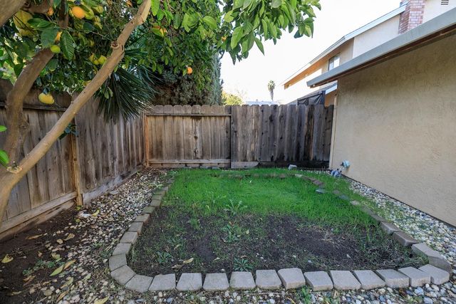 2516 Walnut Grove Way, Modesto, CA 95355