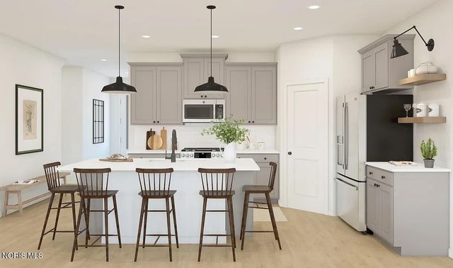 912 Darter Drive, Bowling Green, OH 43402