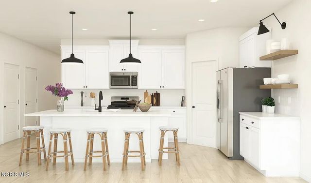 912 Darter Drive, Bowling Green, OH 43402