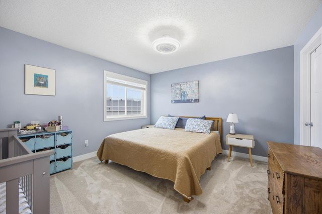 609 5th Street E, Horace, ND 58047