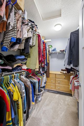 609 5th Street E, Horace, ND 58047