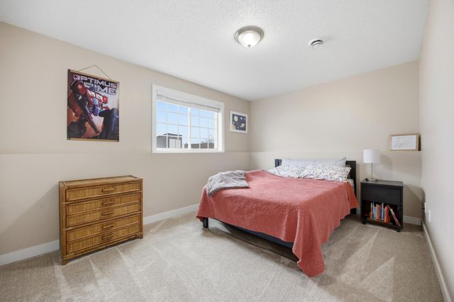 609 5th Street E, Horace, ND 58047