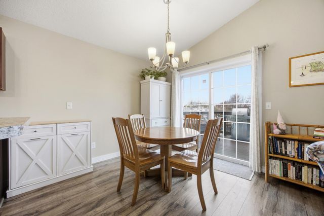 609 5th Street E, Horace, ND 58047